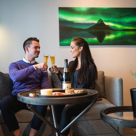 H96 Luxury Suite Keflavik Bagian luar foto