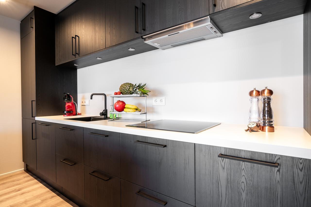 H96 Luxury Suite Keflavik Bagian luar foto