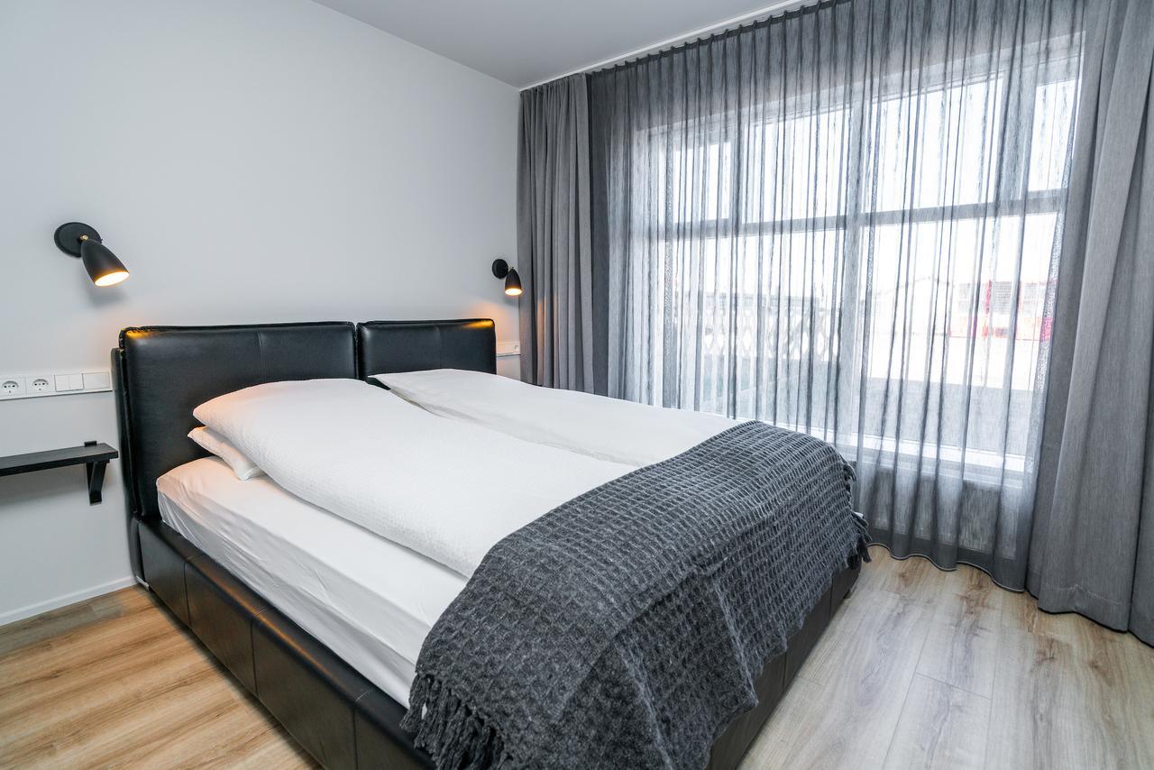 H96 Luxury Suite Keflavik Bagian luar foto